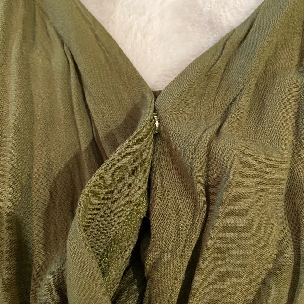 Romper - Picture 2 of 4
